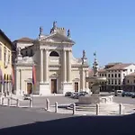 Il Cortile Segreto * Vittorio Veneto